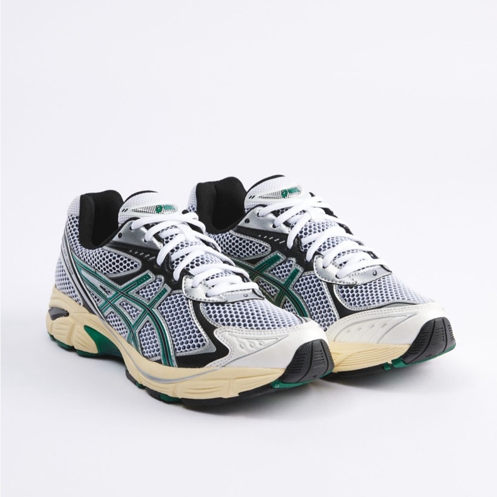 ASICS GT-2160 sneaker in white/jasper green